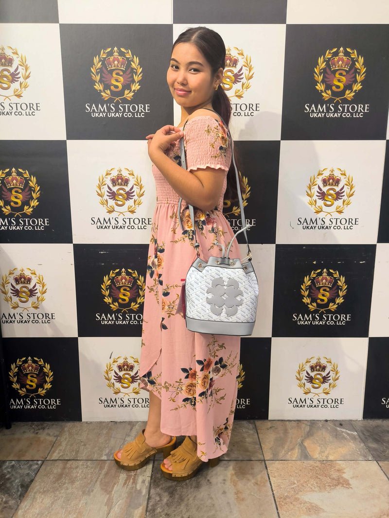 Elegant Chic Crossbody Handbag