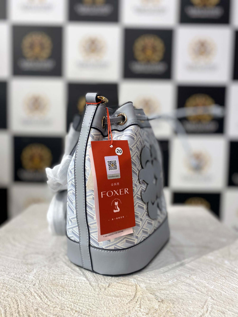 Elegant Chic Crossbody Handbag