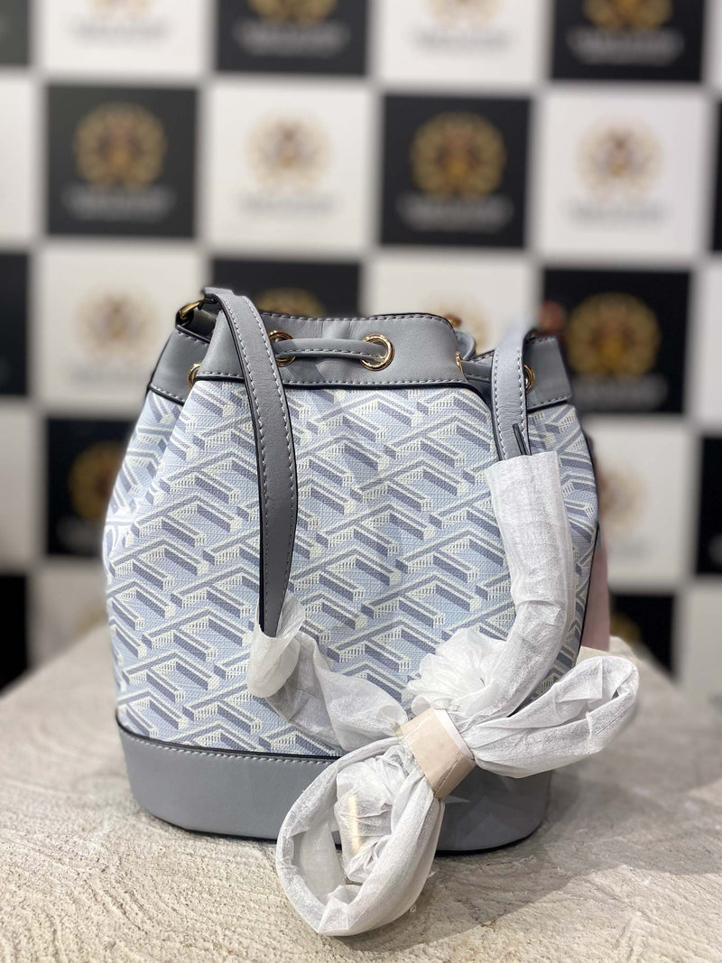 Elegant Chic Crossbody Handbag