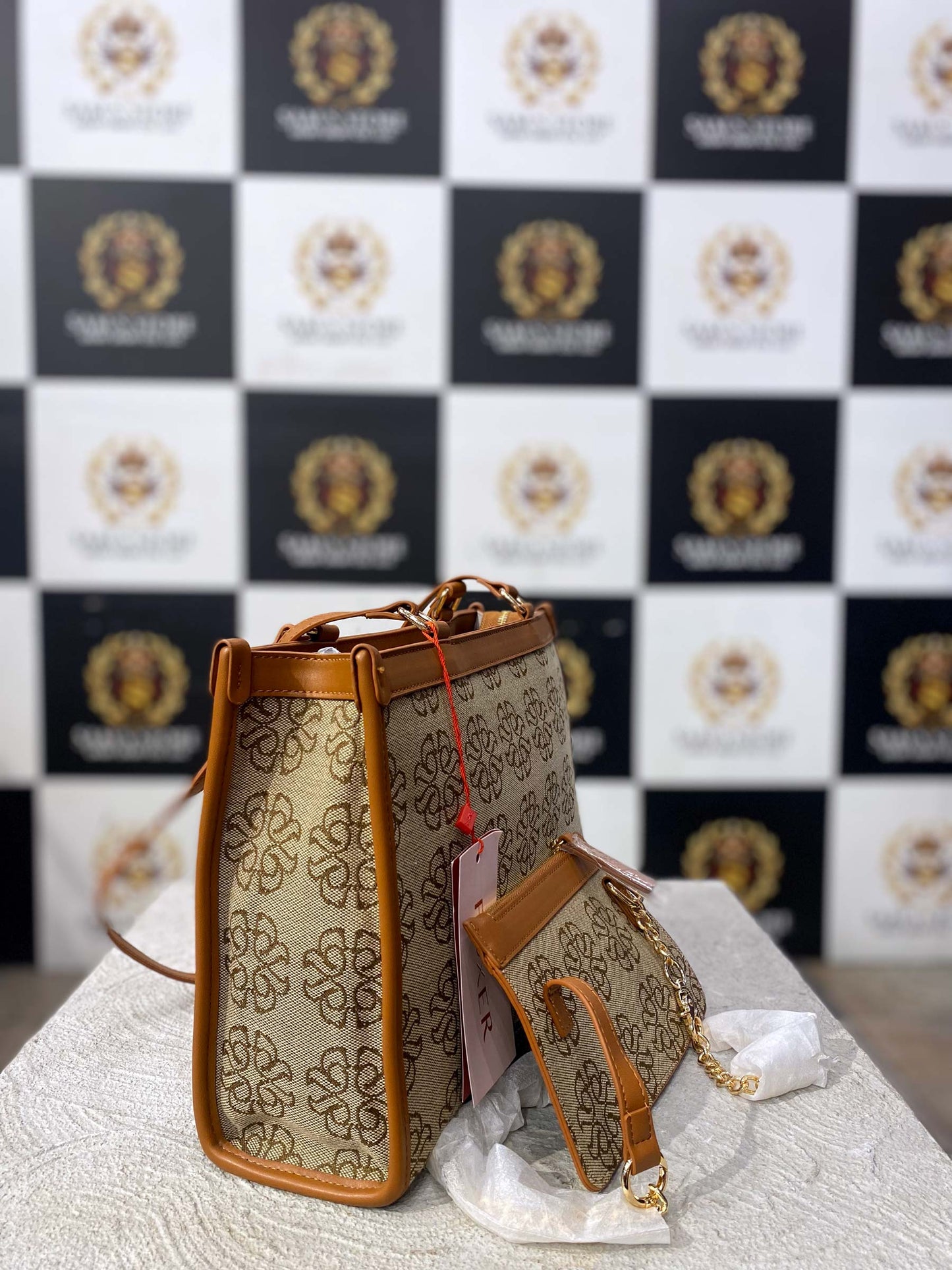 Stylish Signature Print Tote Handbag Set