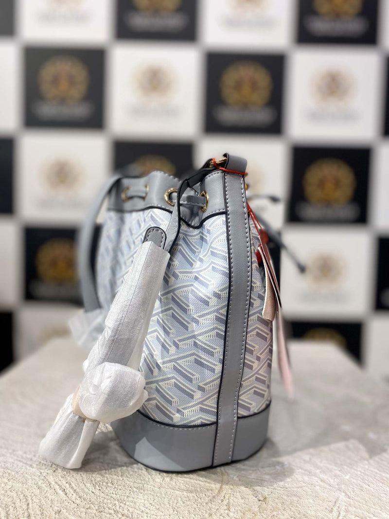 Elegant Chic Crossbody Handbag