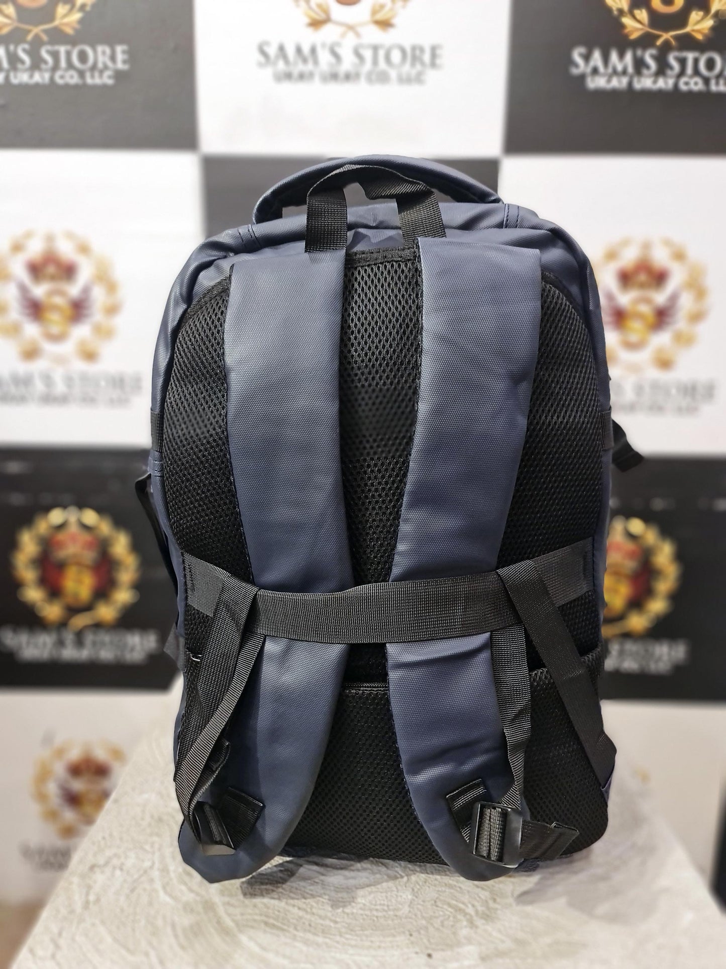 Navy Blue Laptop Backpack with Red Buckles – 17” Spacious Design