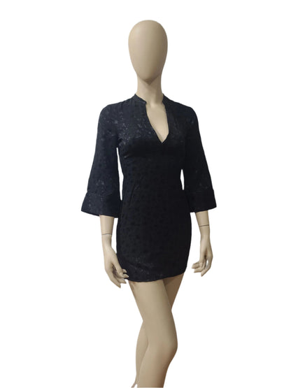 ZARA ladies black mini dress with V neck and full sleeves – front view