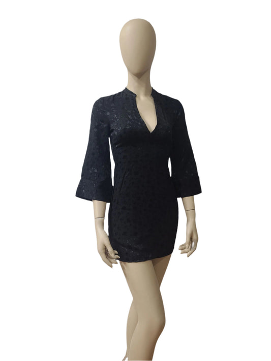 ZARA ladies black mini dress with V neck and full sleeves – front view