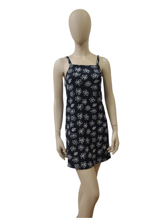 PRIMARK black mini dress with white daisy print – sleeveless, size medium